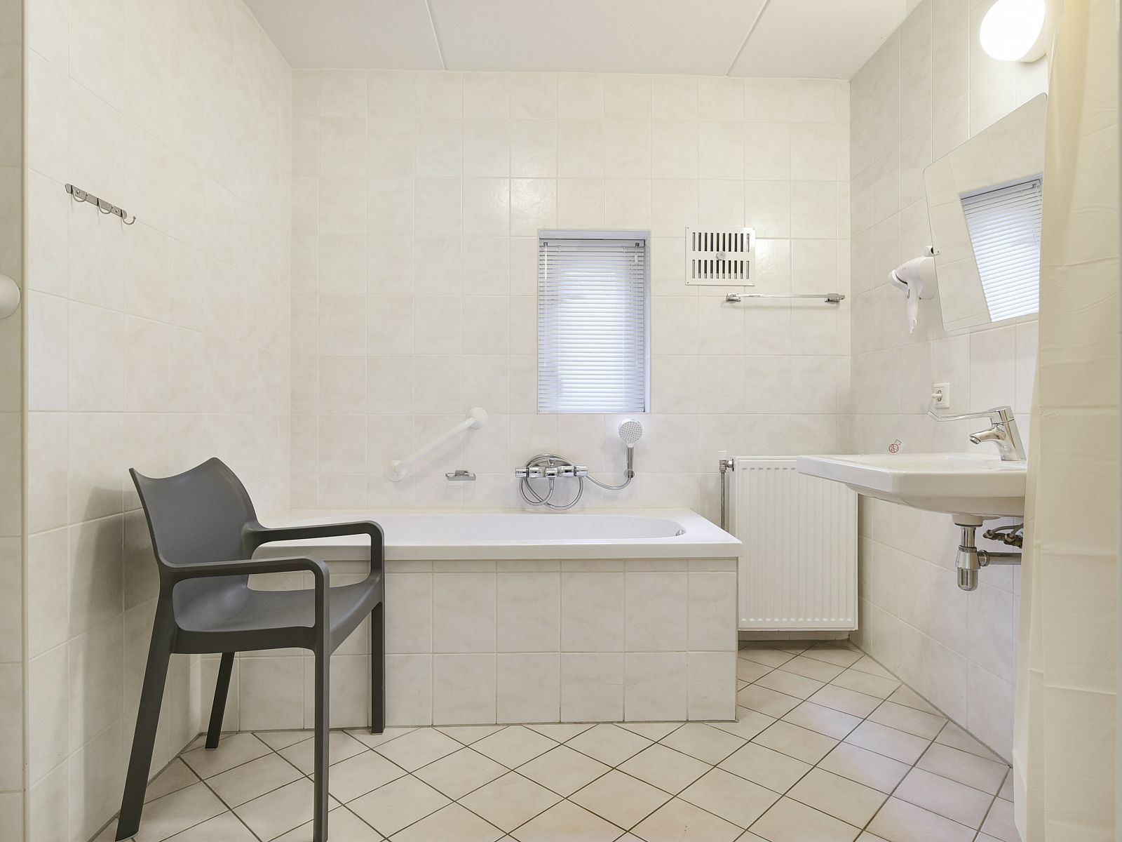 Unterkunft 182984 - Bungalow Noord Drenthe - Het Land van Bartje | 8-persoons boerderij - Extra toegankel