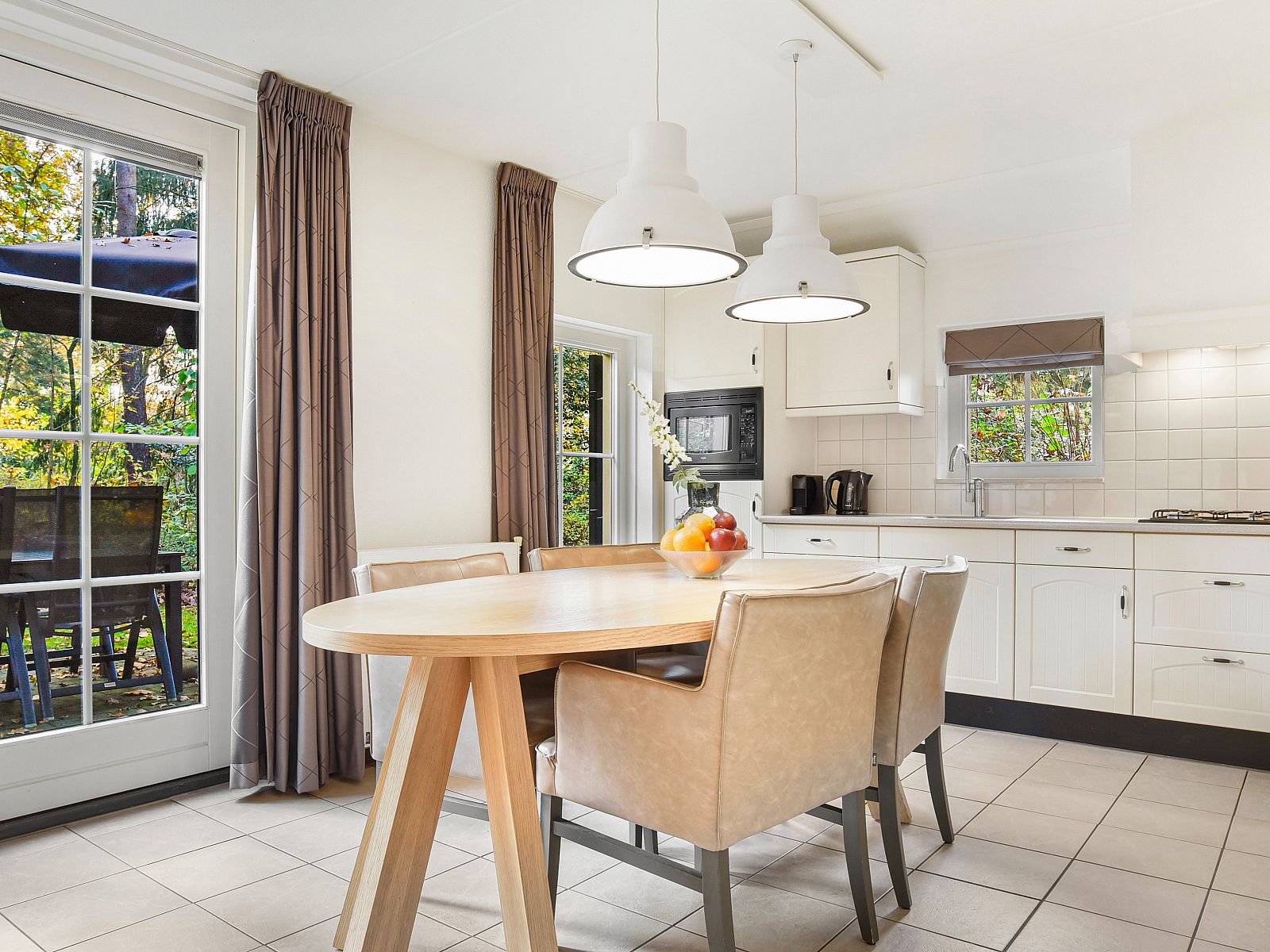 Guest house 182997 - Holiday property Noord Drenthe - Het Land van Bartje | 4-persoons boerderij | 4BL