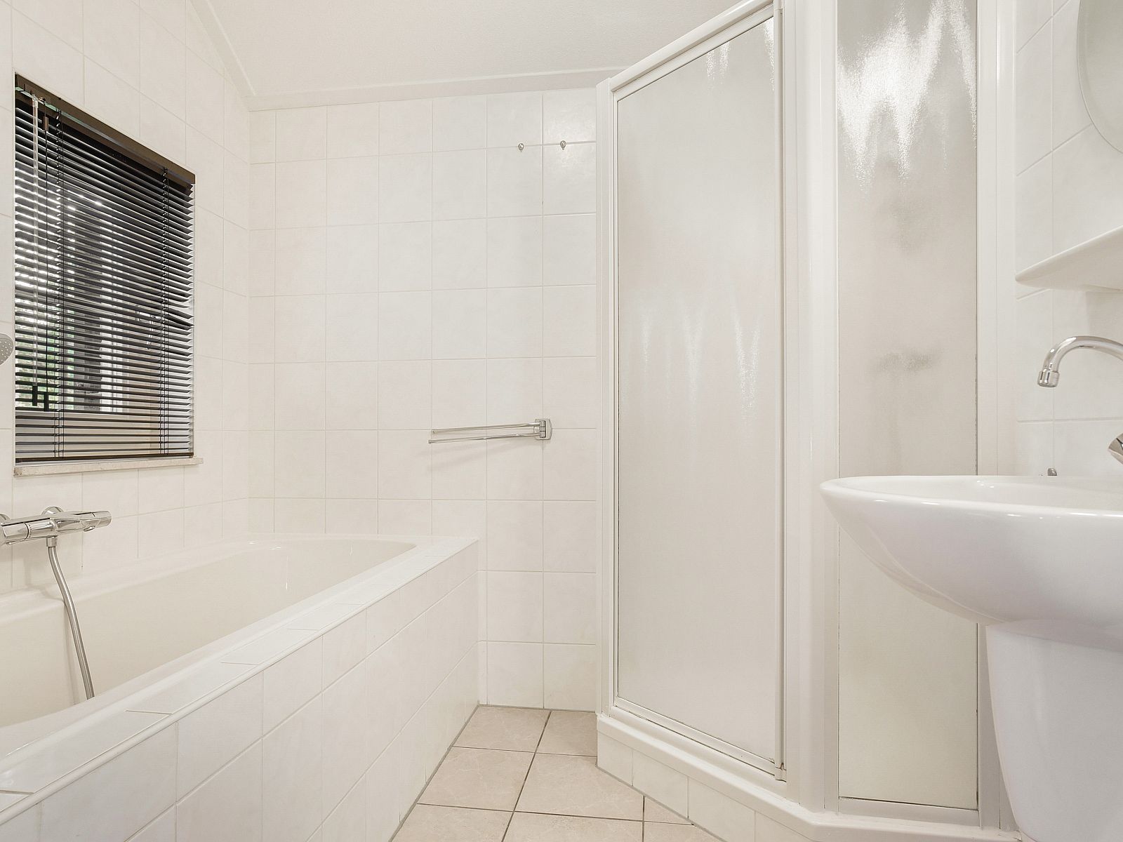 Guest house 182997 - Holiday property Noord Drenthe - Het Land van Bartje | 4-persoons boerderij | 4BL