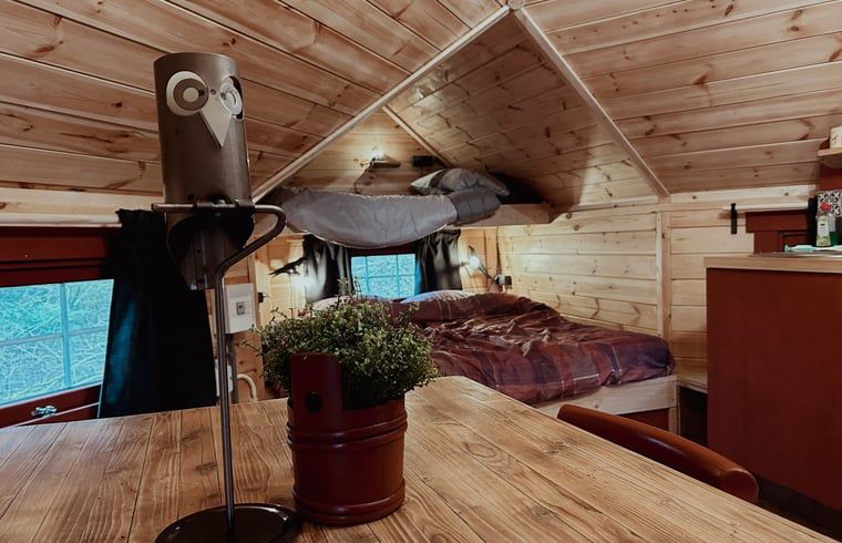 Dining area with decoration in Cottage in Drouwenerveen, vacation home in North Drenthe, Drenthe.