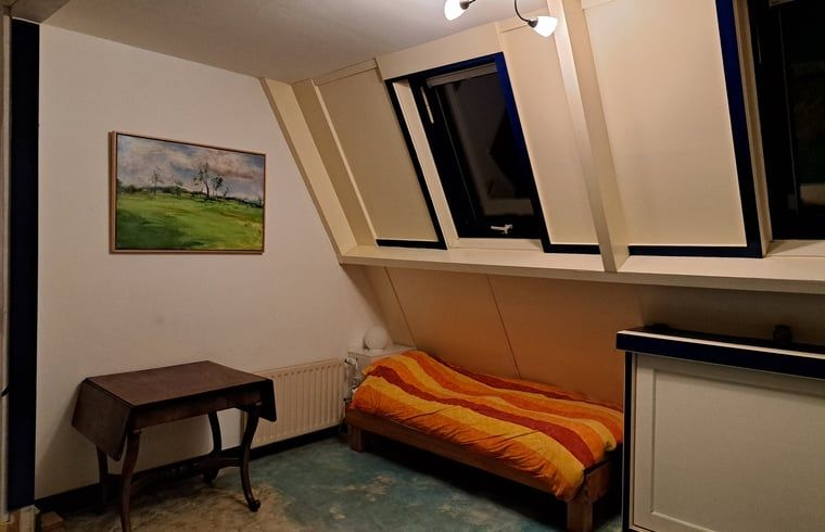 Gemuetliches Schlafzimmer im Ferienhaus in Altena, ideal fuer Erholung in Nord-Drenthe, Drenthe.