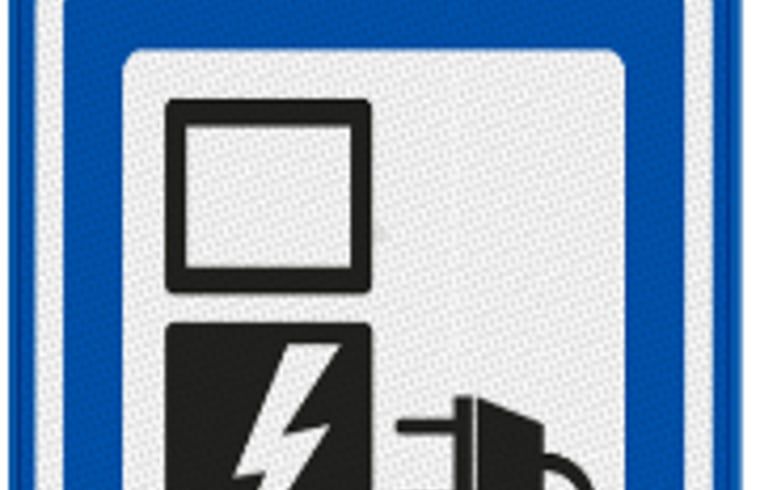 Ladestation fuer Elektrofahrzeuge im Huisje in Exloo, einem Ferienhaus im Suedosten von Drenthe.