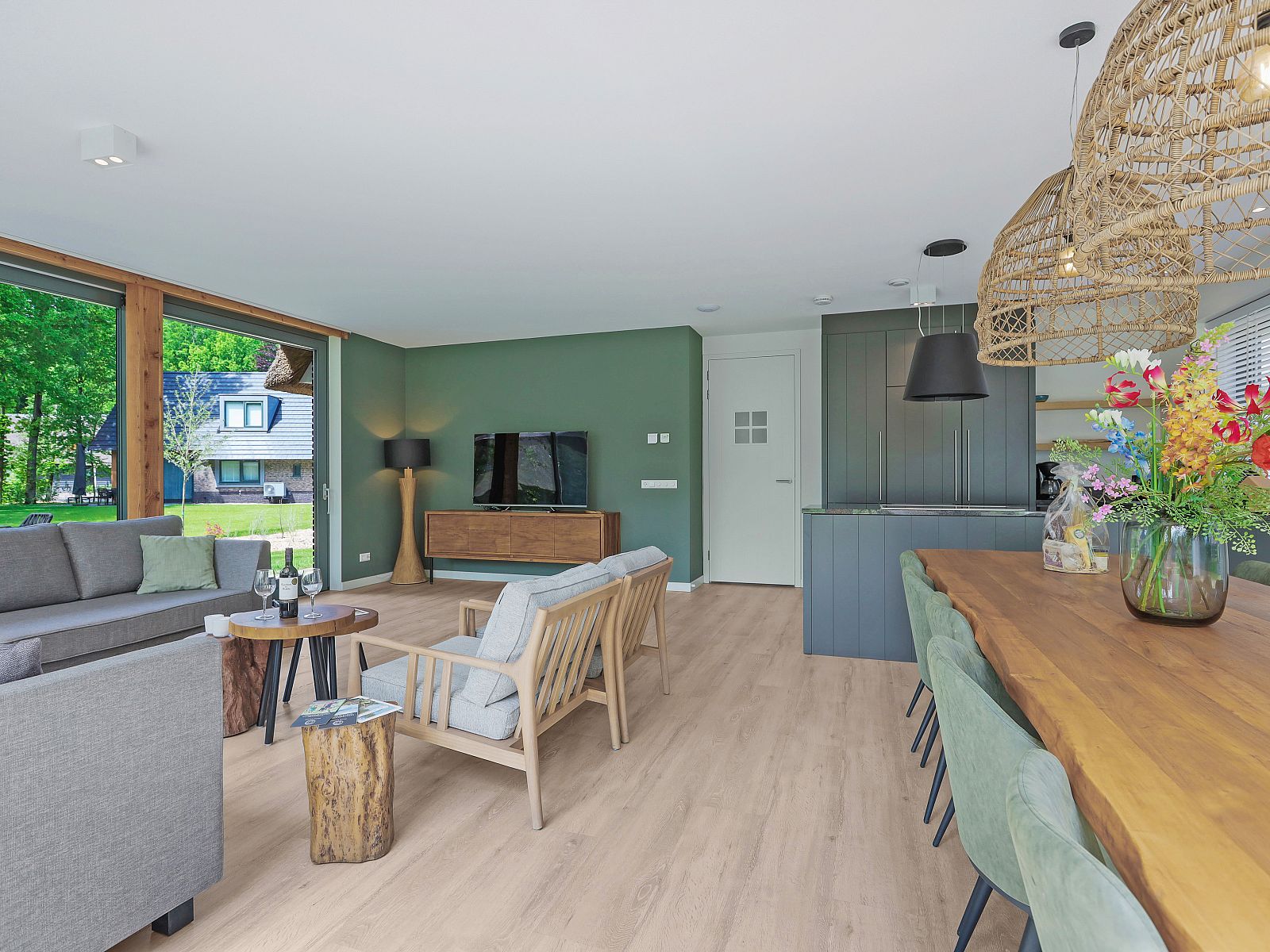 Verblijf 190441 - Bungalow Zuidoost Drenthe - PUUR Exloo | 10-persoons vakantiehuis | 10EL1