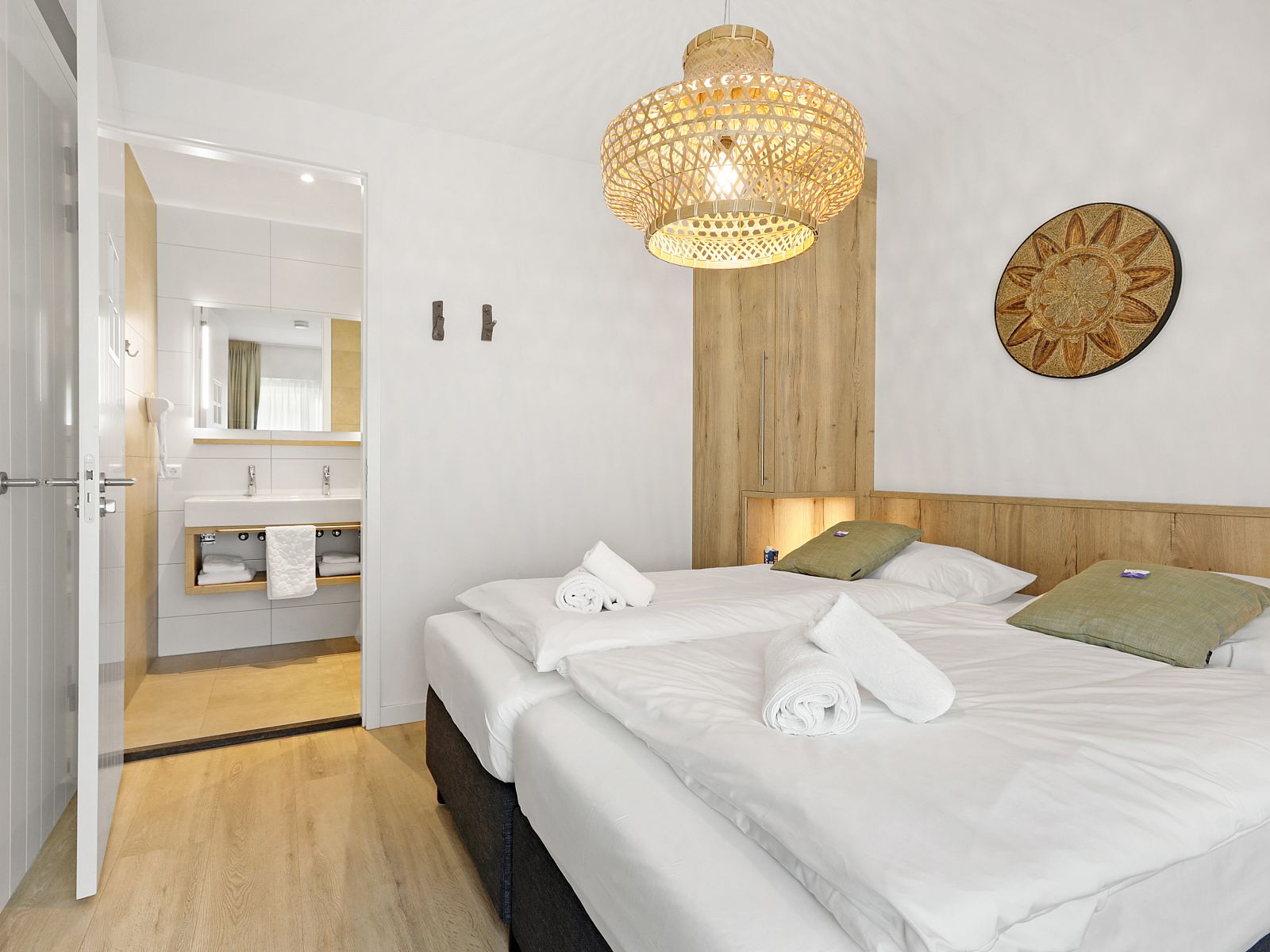 Verblijf 190441 - Bungalow Zuidoost Drenthe - PUUR Exloo | 10-persoons vakantiehuis | 10EL1