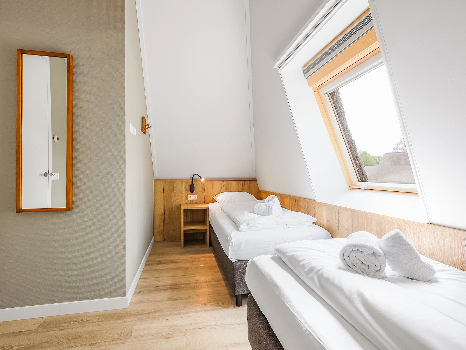 Verblijf 190449 - Bungalow Zuidoost Drenthe - PUUR Exloo | 10-persoons vakantiehuis | 10EL2