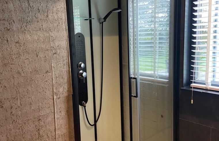 Cozy bedroom in Cottage in Dalen, vacation home in Drenthe with atmospheric decoration.