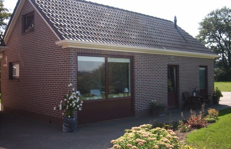Ferienhaus in Valthe, Suedost-Drenthe, mit sonniger Terrasse und gruener Umgebung, ideal fuer einen entspannten Aufenthalt in Drenthe.