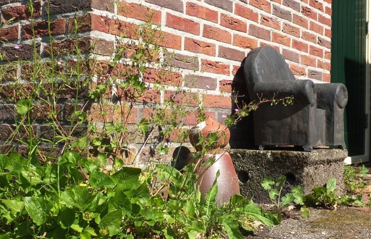 Rustikale Ecke von Cottage in Zuidwolde, Cottage mit Backsteinmauern, Suedwest-Drenthe, Drenthe.