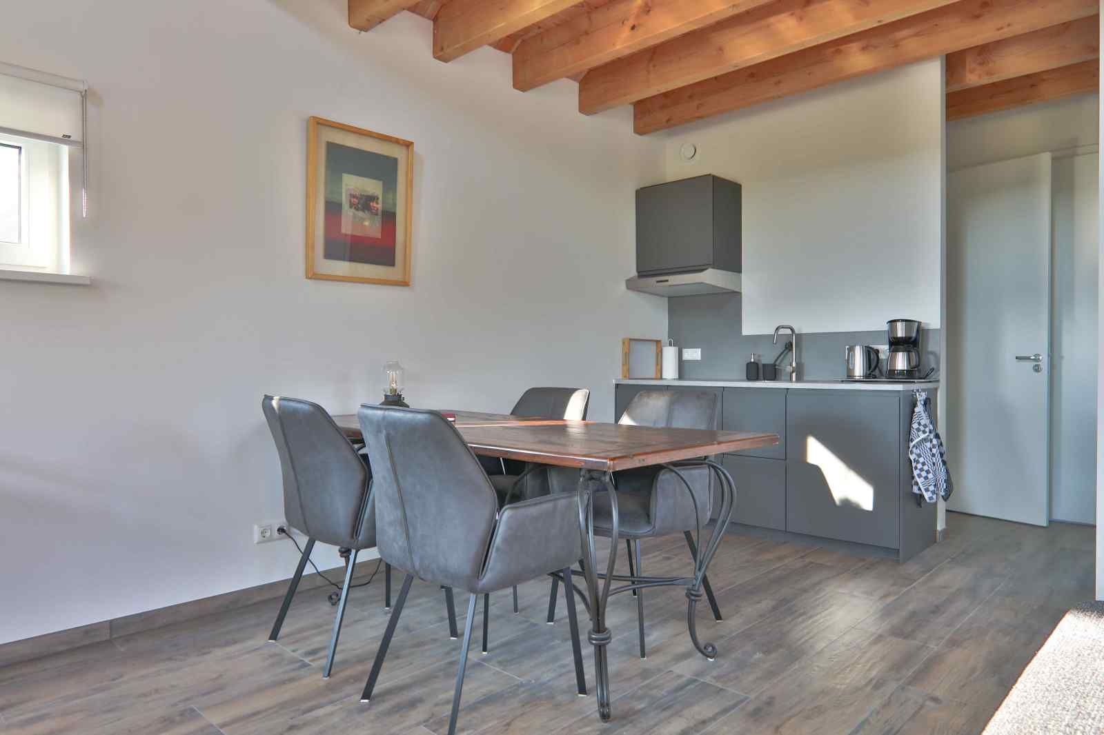 Green fields surrounding DG1415, vacation home in Zuidwolde, Drenthe.