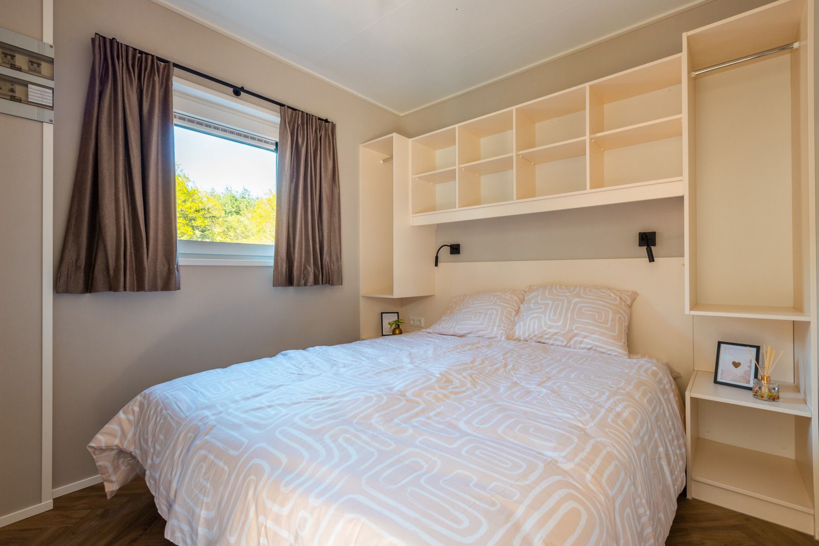 Guest house 2007126 - Holiday property Zuidwest Drenthe - Groeneborg lodge met Hottub