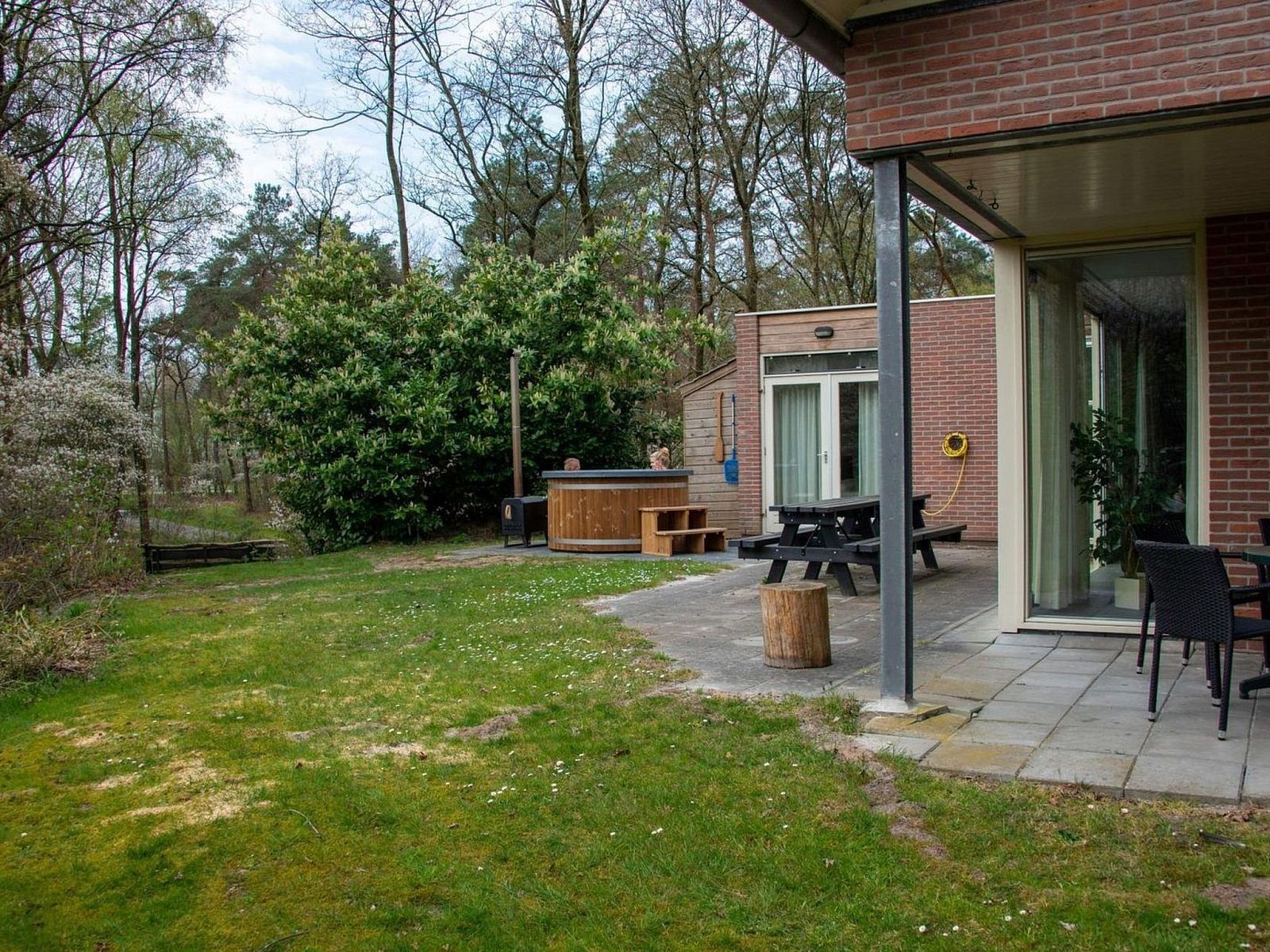 Verblijf 2007147 - Vakantiewoning Zuidwest Drenthe - Vakantiehuis De Wiltzangh - Familiehuis Wellness | 18p