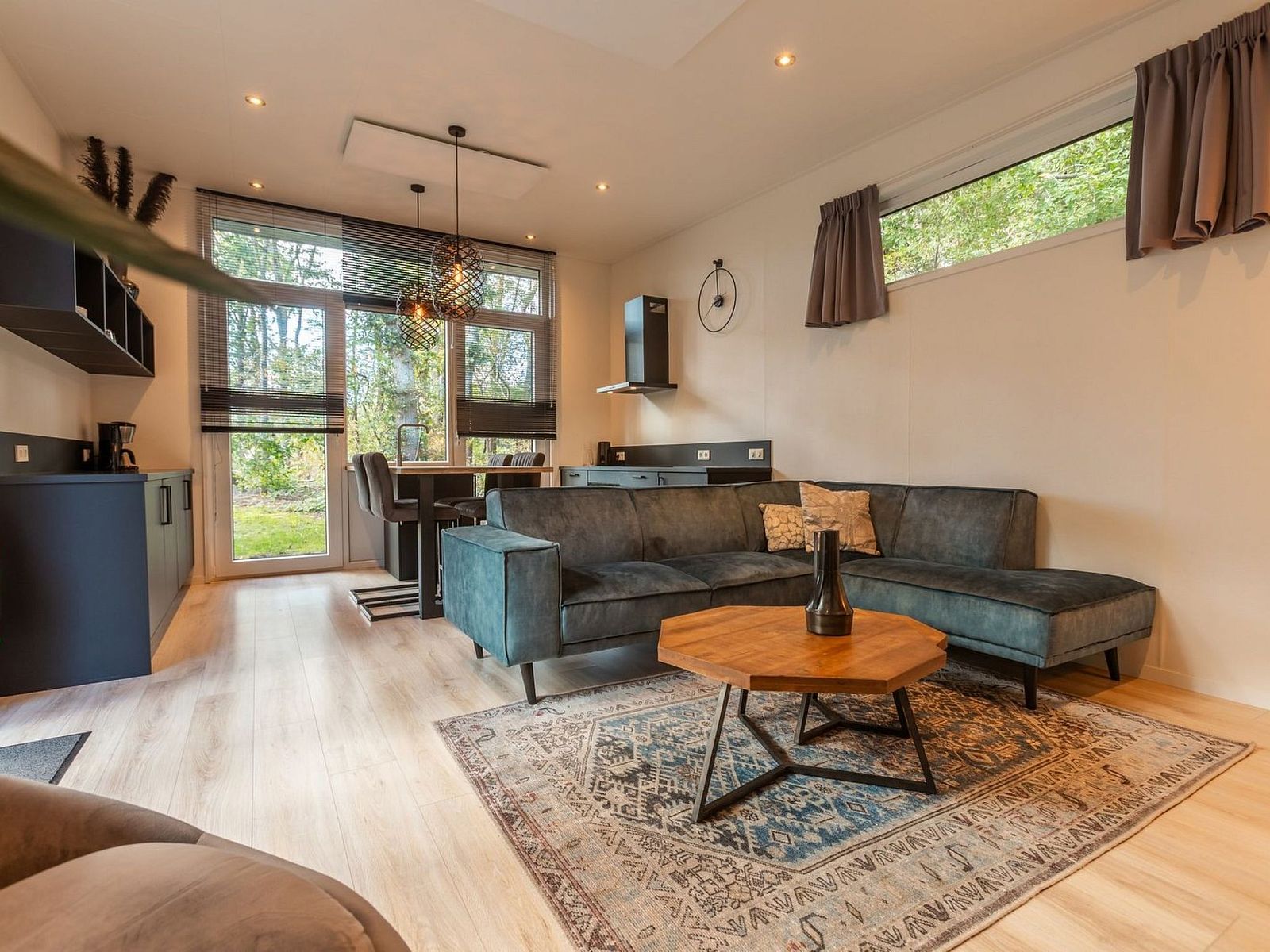 Verblijf 2007155 - Vakantiewoning Zuidwest Drenthe - Vakantiehuis De Wiltzangh - Bosrand Wellness Cabin Premium |