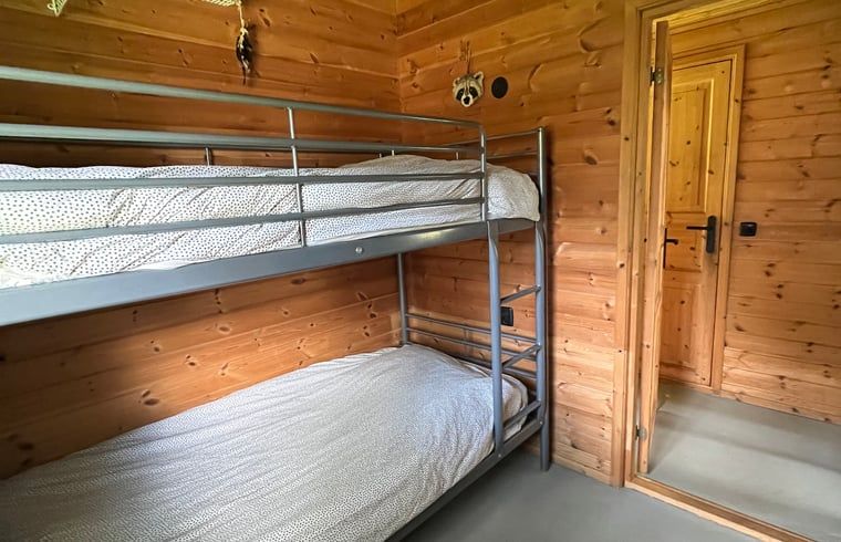 Stapelbed in kinderkamer van Huisje in Dwingeloo, vakantiehuis Drenthe.