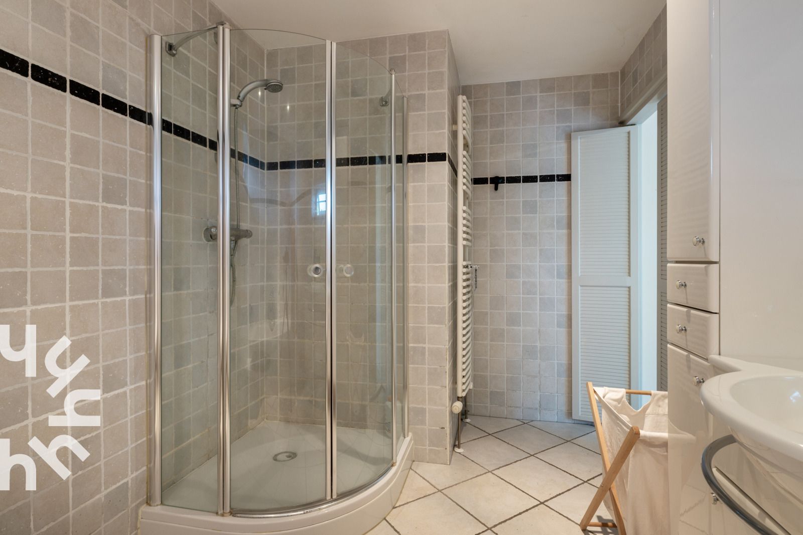 Stijlvol toilet in DG1780 vakantiehuis in Pesse, Zuidwest Drenthe.