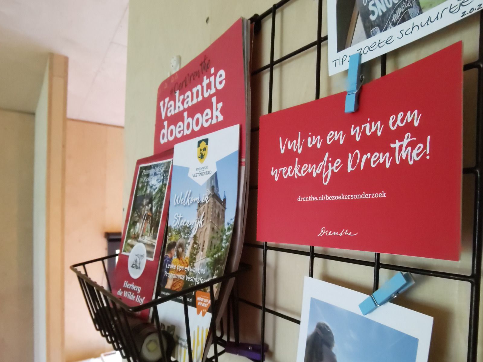 Moderne keuken van vakantiehuis DG1834, Vledder, Zuidwest Drenthe, volledig uitgerust.
