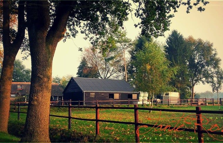 Rustieke schuur in de omgeving van Vakantiehuis in Wapse, Zuidwest Drenthe.