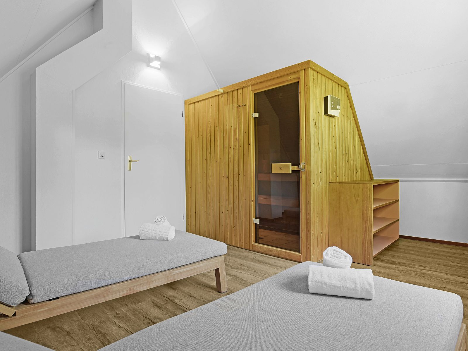 Guest house 201843 - Bungalow Zuidwest Drenthe - Hunerwold State | 4-persoons bungalow | 4L