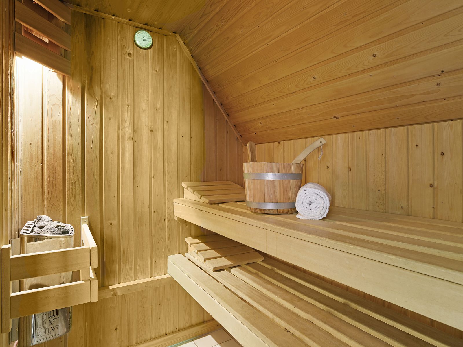 Guest house 201843 - Bungalow Zuidwest Drenthe - Hunerwold State | 4-persoons bungalow | 4L