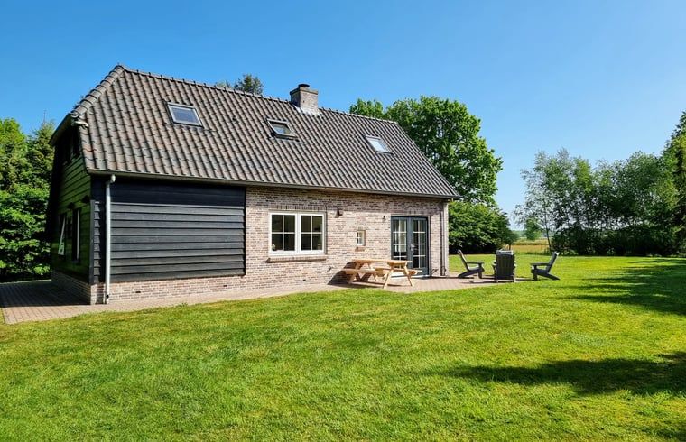 Ferienhaus in Oude Willem mit sonniger Terrasse und gruenem Garten, gelegen im schoenen Suedwest-Drenthe.