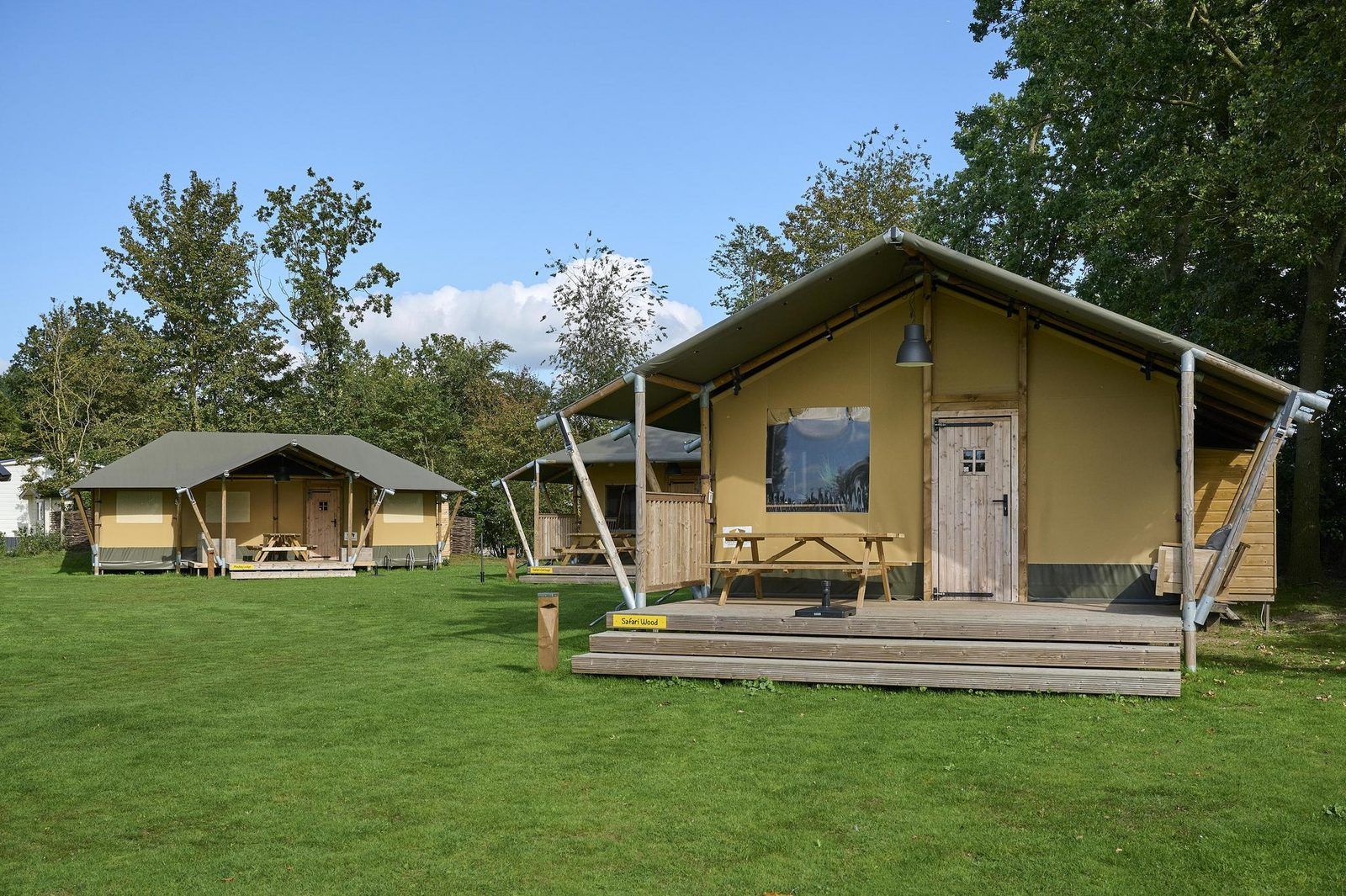 Cozy glamping lodges at Safaritent Wood in Biddinghuizen, surrounded by nature in Eastern Flevoland.