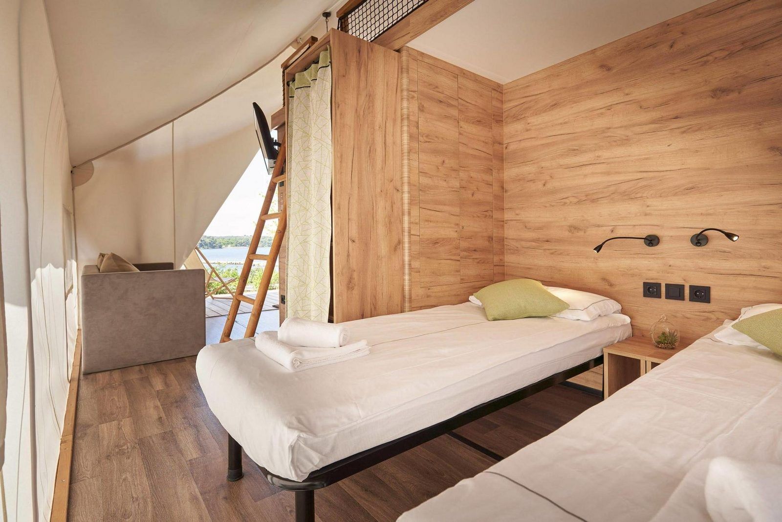 Verblijf 2101183 - Tenthuis Oostelijk Flevoland - Glampingtent Luxe 6