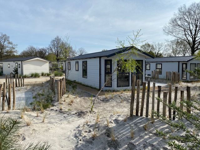 Detached house in Biddinghuizen, a vacation home in Eastern Flevoland surrounded by sand dunes and green nature.