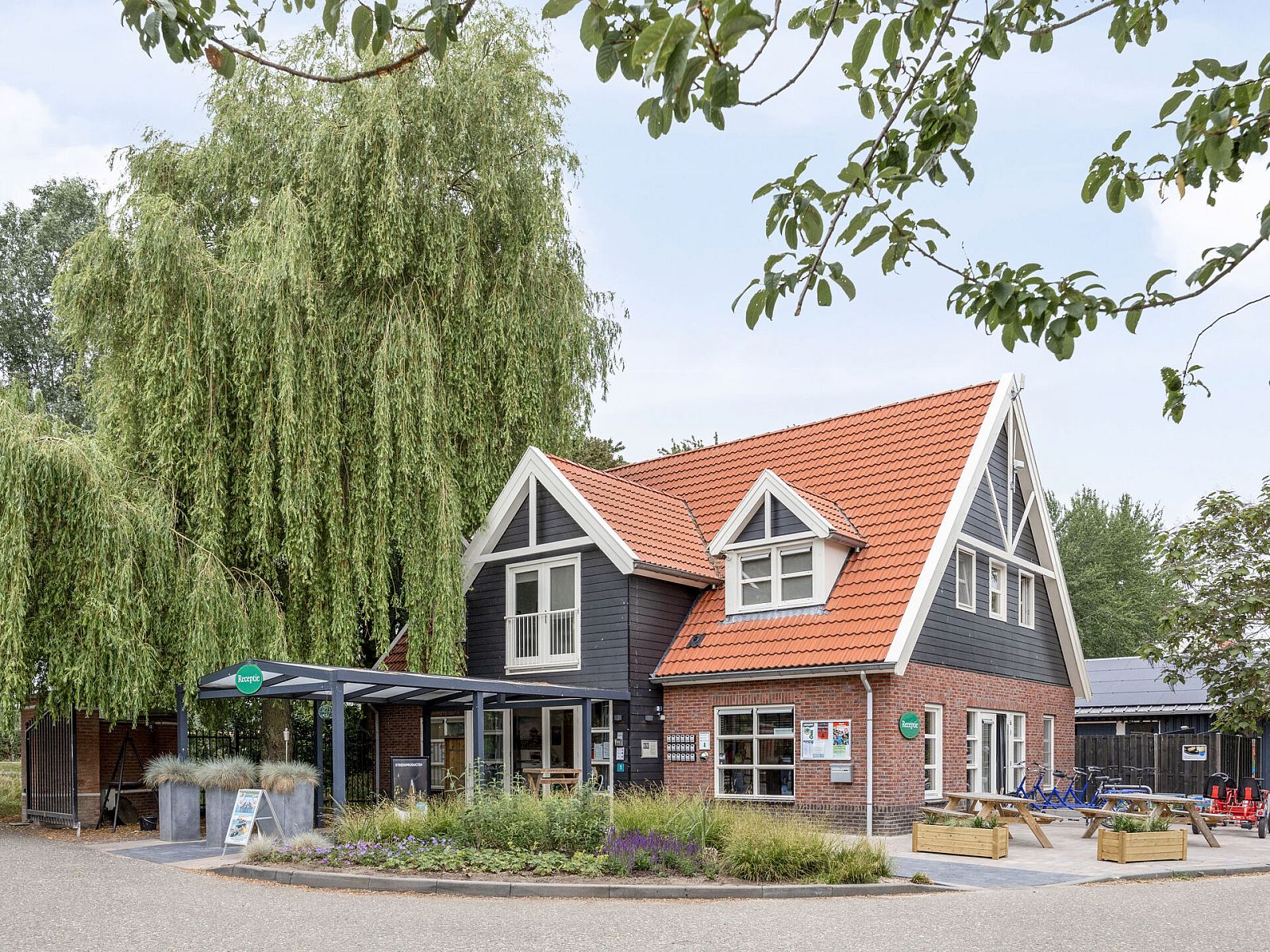 Guest house 2101206 - Holiday property Oostelijk Flevoland - Geschakelde woning in Biddinghuizen