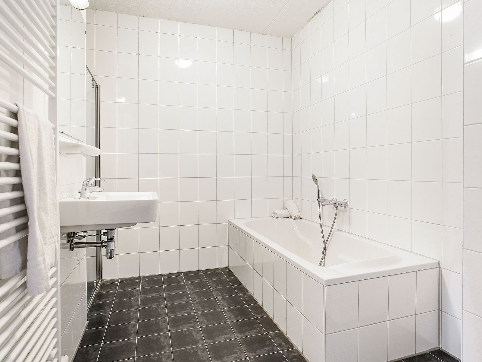 Guest house 2101209 - Bungalow Oostelijk Flevoland - Waterparc Veluwemeer | 6-persoons appartement | 6BA