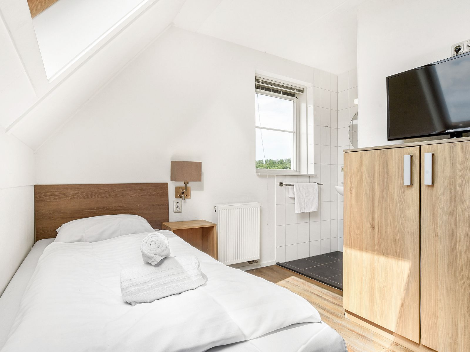Unterkunft 2101226 - Bungalow Oostelijk Flevoland - Waterparc Veluwemeer | 22-persoons villa | 22L