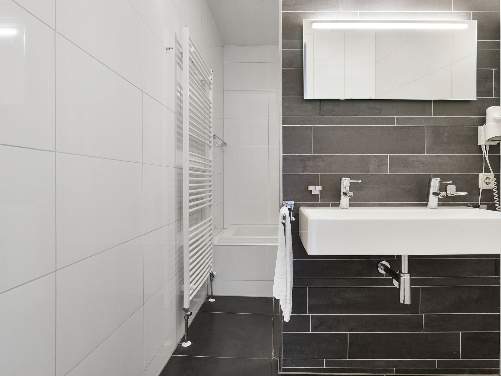 Verblijf 2101230 - Bungalow Oostelijk Flevoland - Waterparc Veluwemeer | 6-persoons appartement | 6BEA