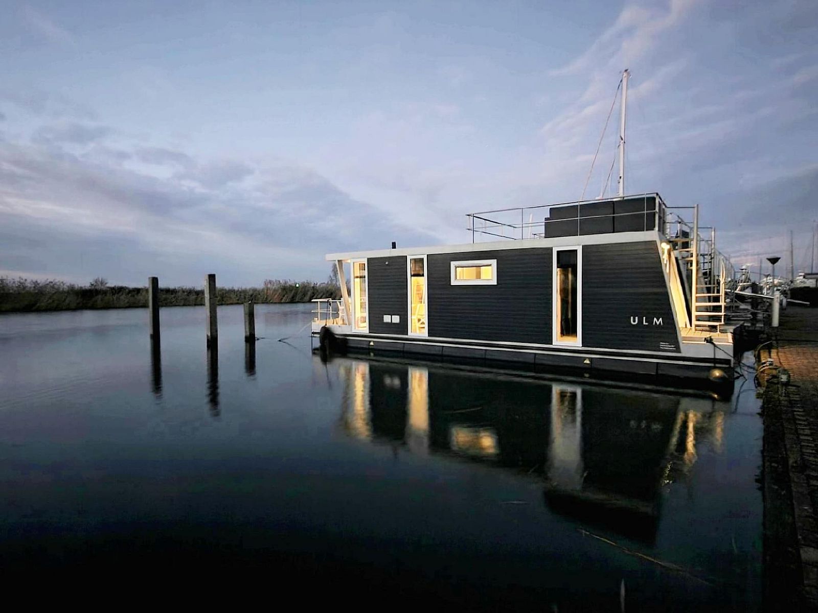 Unterkunft 210741 - Boot Oostelijk Flevoland - Havenlodge with roof terrace and balcony (4-6 pers) Lelystad