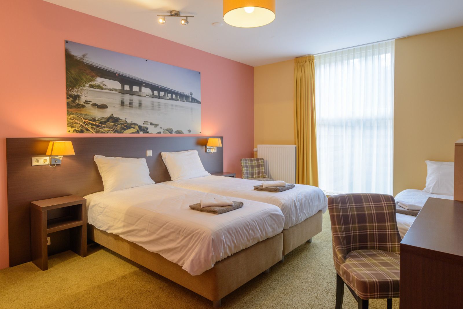 Gemuetliches Zweibettzimmer im Ferienhaus OV150, Marknesse, Flevoland.