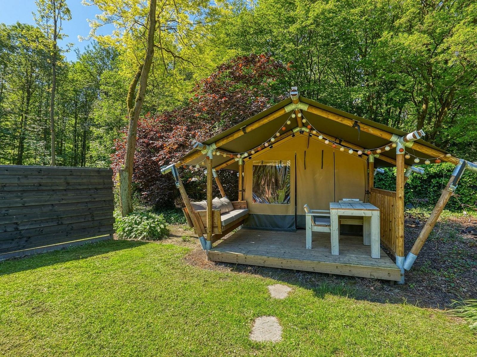 Guest house 2202154 - Holiday property Zuidelijk Flevoland - Vakantiehuis De Glamping - Villa met slaaplodge & wellness