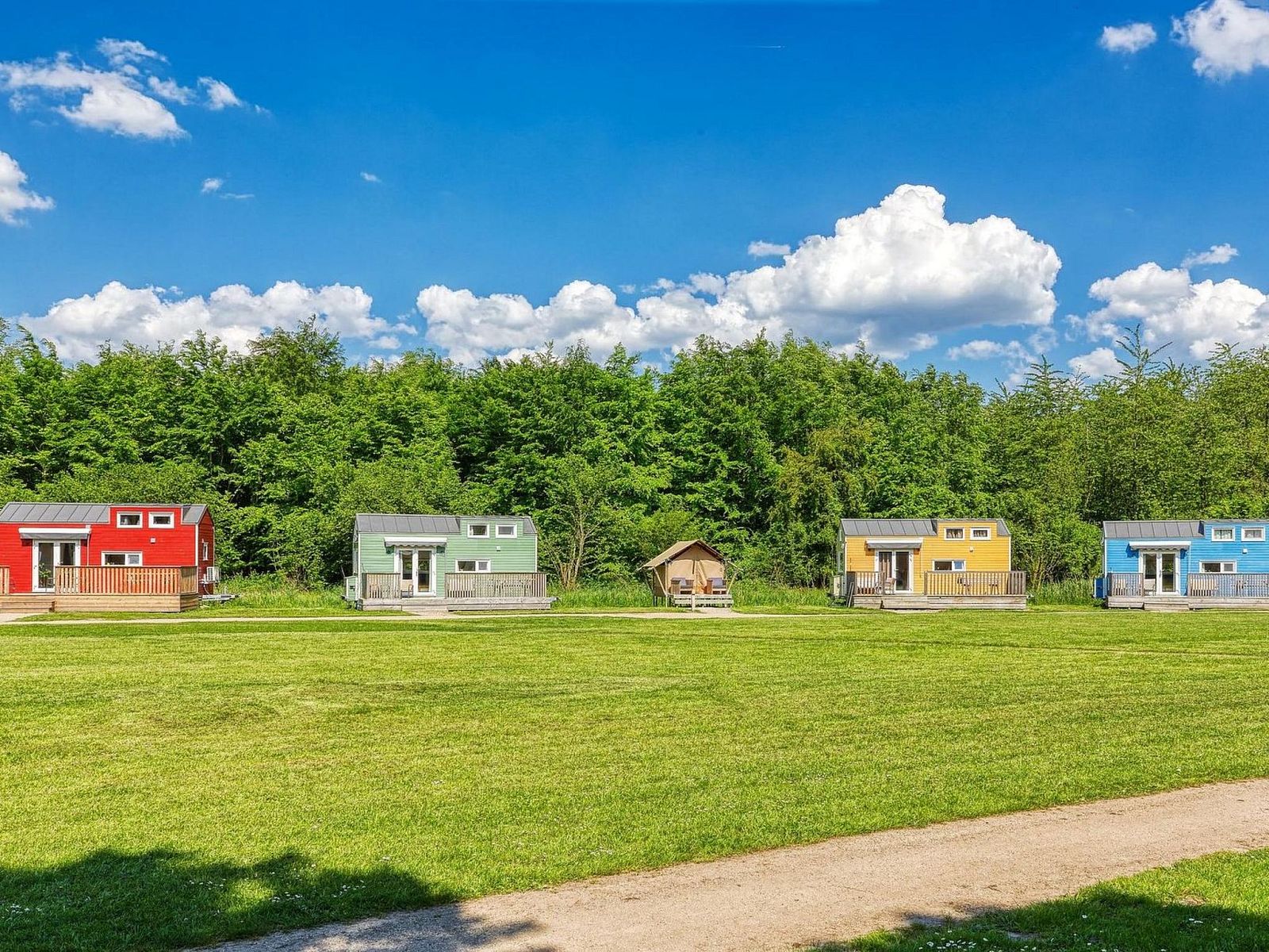 Verblijf 2202156 - Vakantiewoning Zuidelijk Flevoland - Vakantiehuis De Glamping - Gele Tiny House | 5p