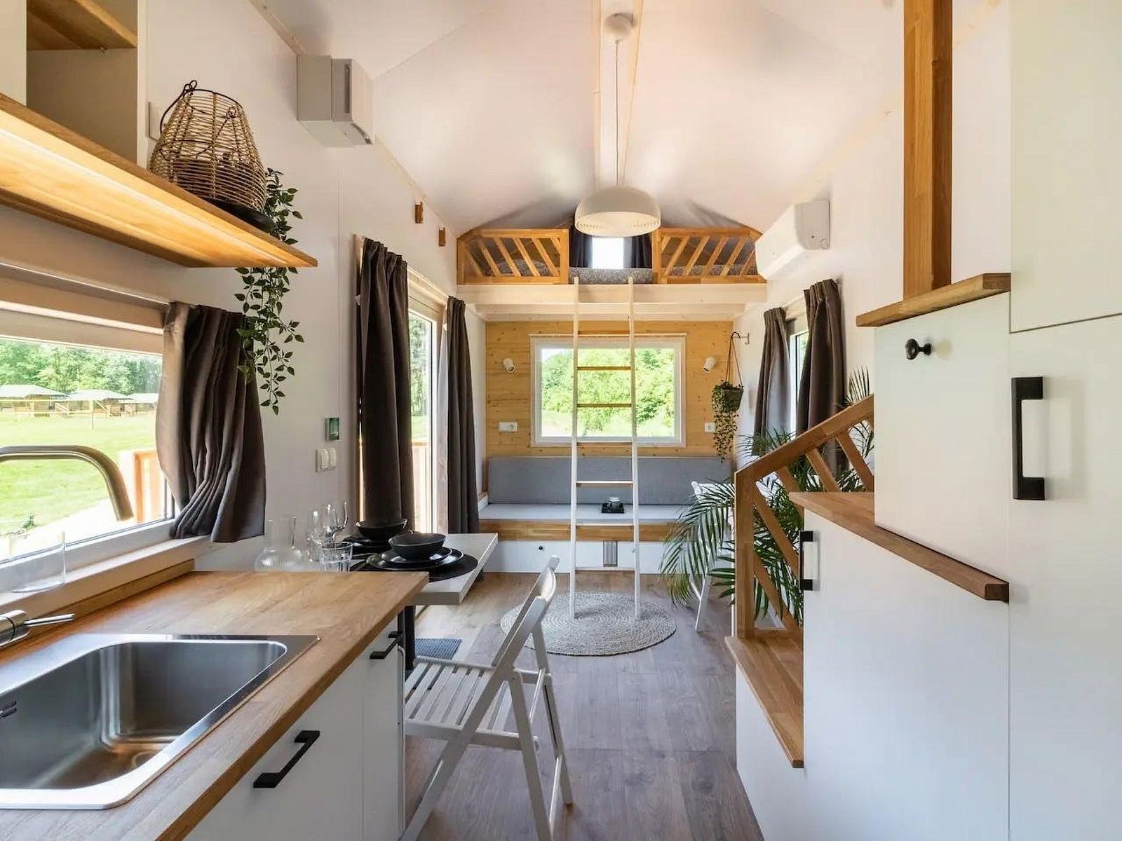 Verblijf 2202156 - Vakantiewoning Zuidelijk Flevoland - Vakantiehuis De Glamping - Gele Tiny House | 5p