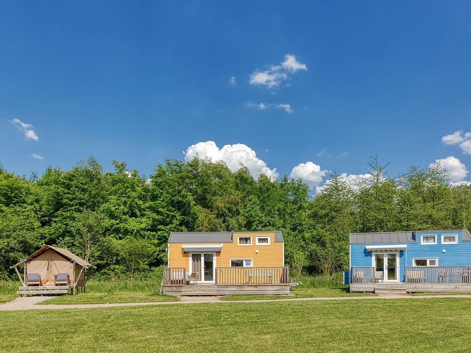 Verblijf 2202156 - Vakantiewoning Zuidelijk Flevoland - Vakantiehuis De Glamping - Gele Tiny House | 5p