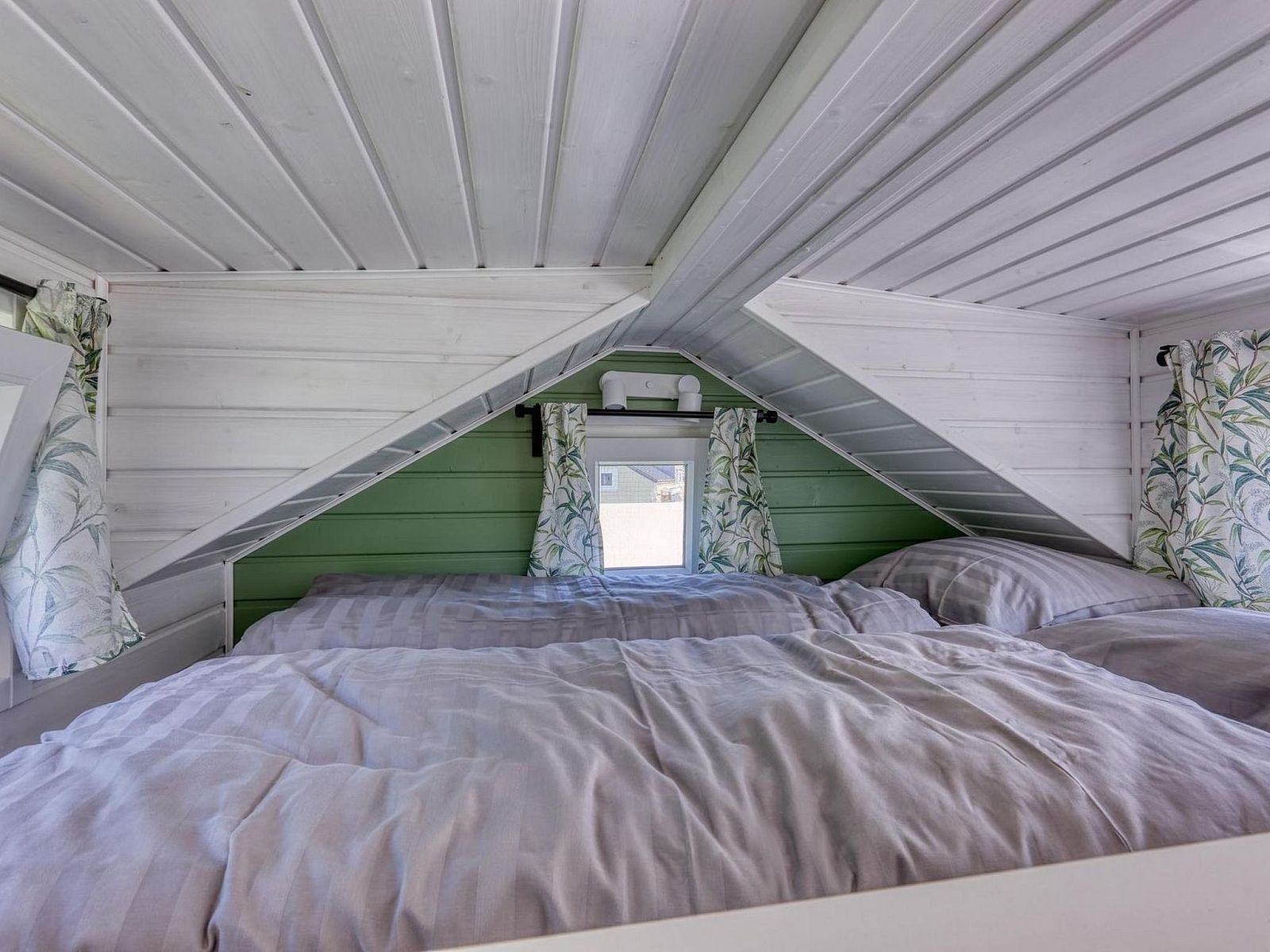Verblijf 2202165 - Vakantiewoning Zuidelijk Flevoland - Vakantiehuis De Glamping - Trio Tiny Houses & Safaritent | 1