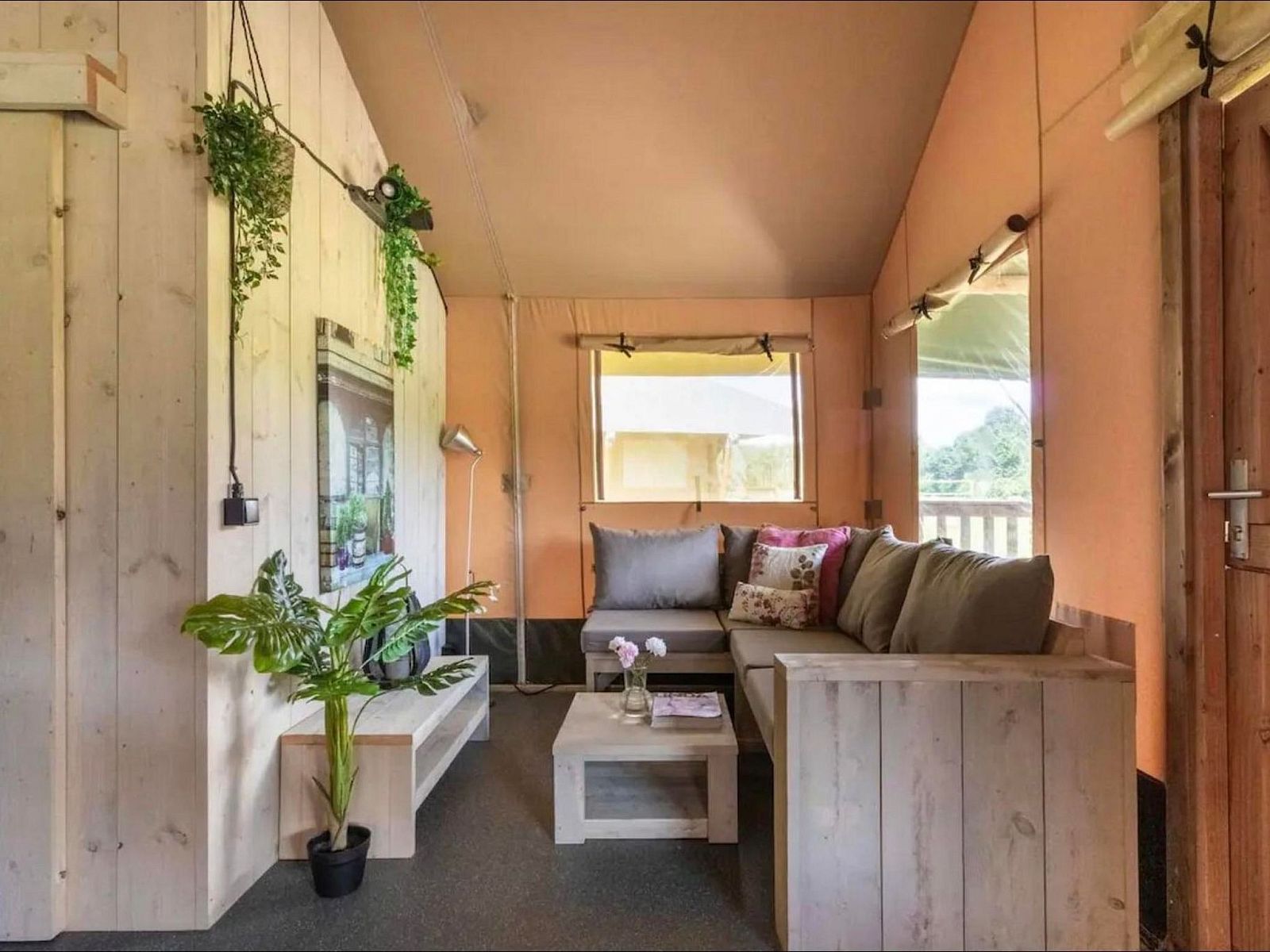 Verblijf 2202166 - Vakantiewoning Zuidelijk Flevoland - Vakantiehuis De Glamping - Duo Lodge | 12p