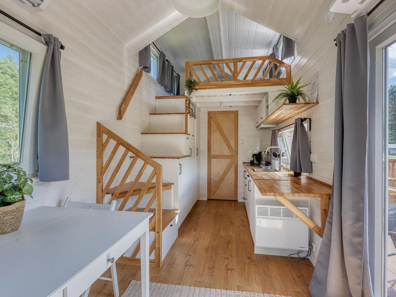 Verblijf 2202168 - Vakantiewoning Zuidelijk Flevoland - Vakantiehuis De Glamping - Tiny House rood | 5p