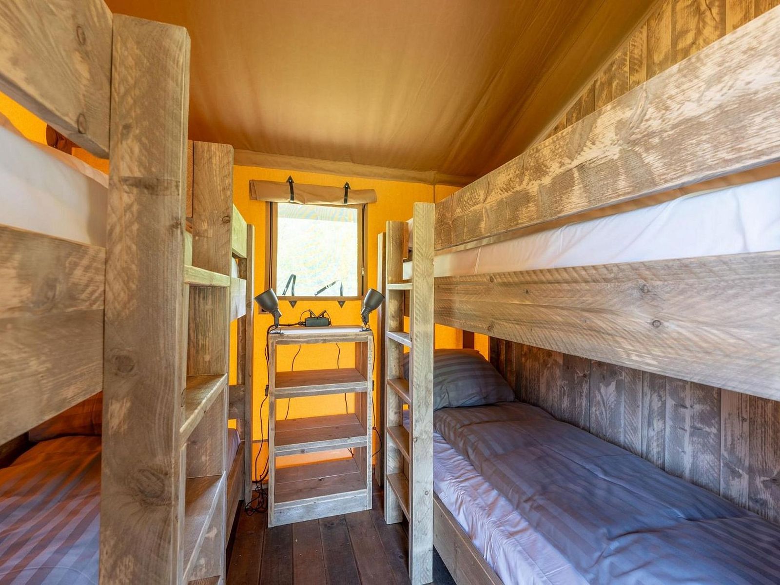Verblijf 2202169 - Vakantiewoning Zuidelijk Flevoland - Vakantiehuis De Glamping - Sunny Trio | 14p