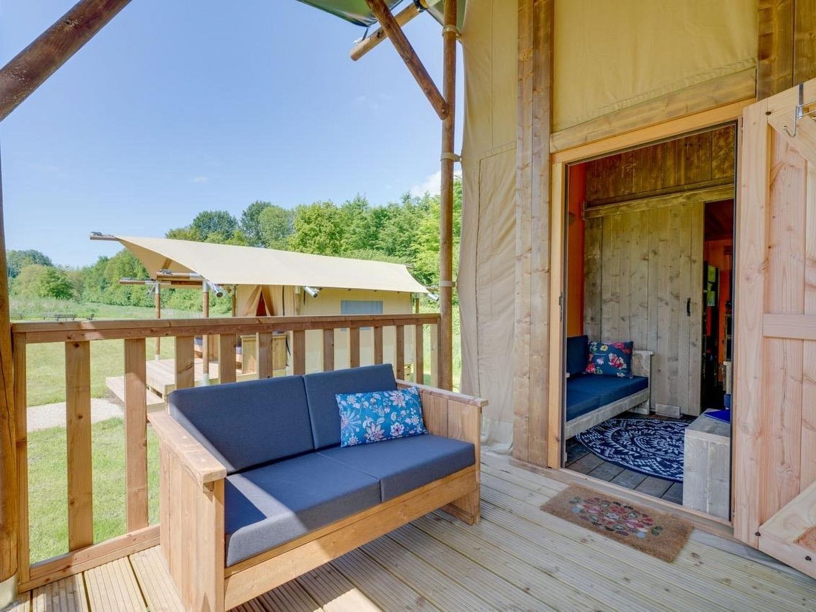 Verblijf 2202169 - Vakantiewoning Zuidelijk Flevoland - Vakantiehuis De Glamping - Sunny Trio | 14p