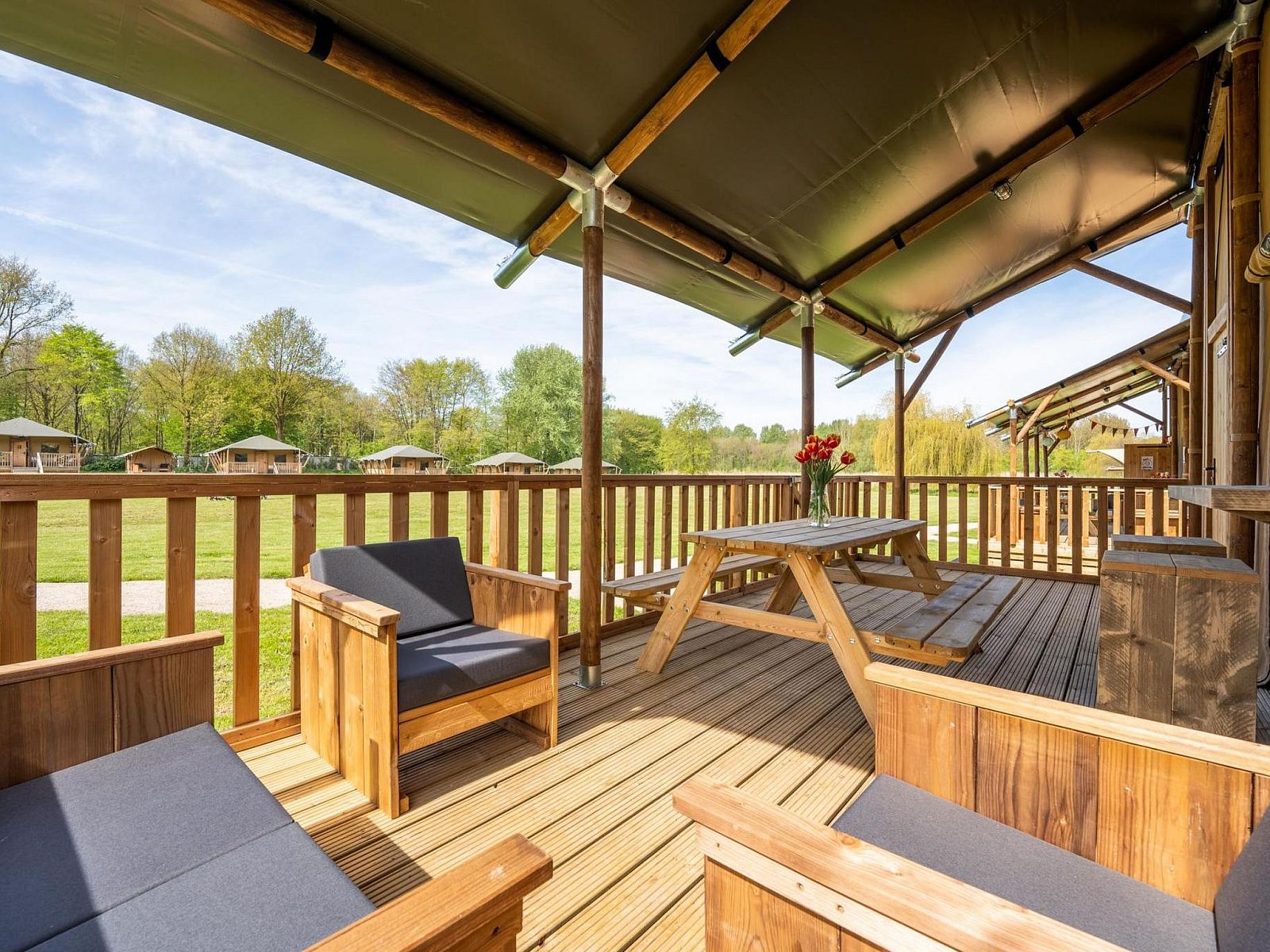 Verblijf 2202172 - Vakantiewoning Zuidelijk Flevoland - Vakantiehuis De Glamping - Sunny Lodge | 6p
