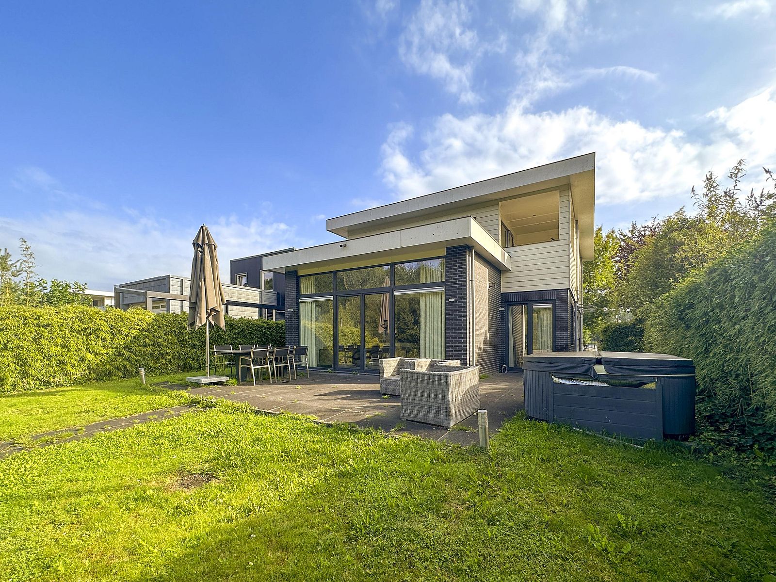 Freistehendes Haus in Zeewolde mit groer Terrasse und grnem Garten, ideales Ferienhaus in Sd-Flevoland fr Entspannung und Naturerlebnis.