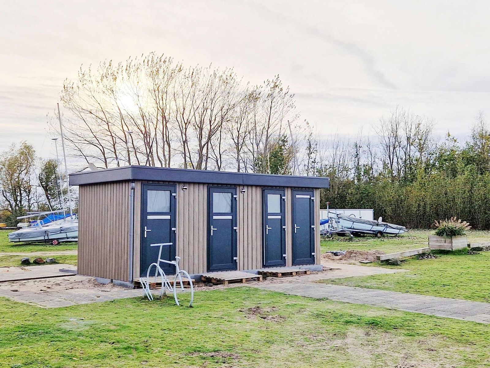 Verblijf 220347 - Vakantiewoning Zuidelijk Flevoland - Tiny Wagon two-person (Nr 7-10),by the water