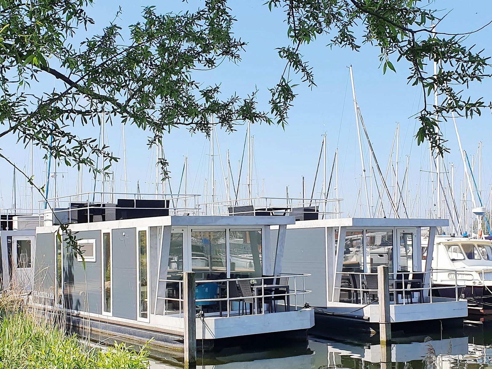 Verblijf 220348 - Boot Zuidelijk Flevoland - Havenlodge with roof terrace and balcony (4-6 pers) Almere