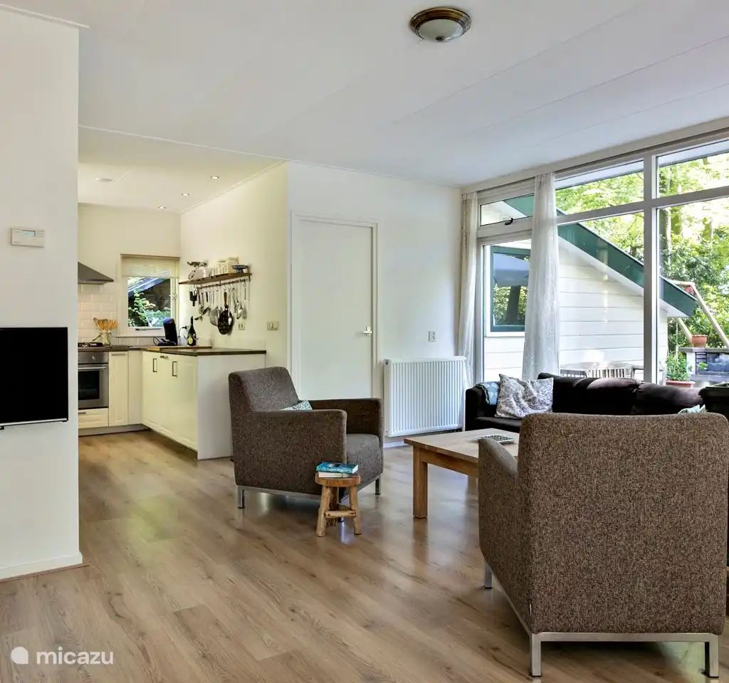 Guest house 230136 - Bungalow Friese bossen - Bos Hûs  't Zusje