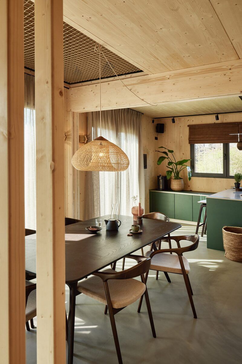 Geraeumiges Esszimmer in Unbrick One, Ferienhaus in Appelscha, Friesische Waelder, Friesland.