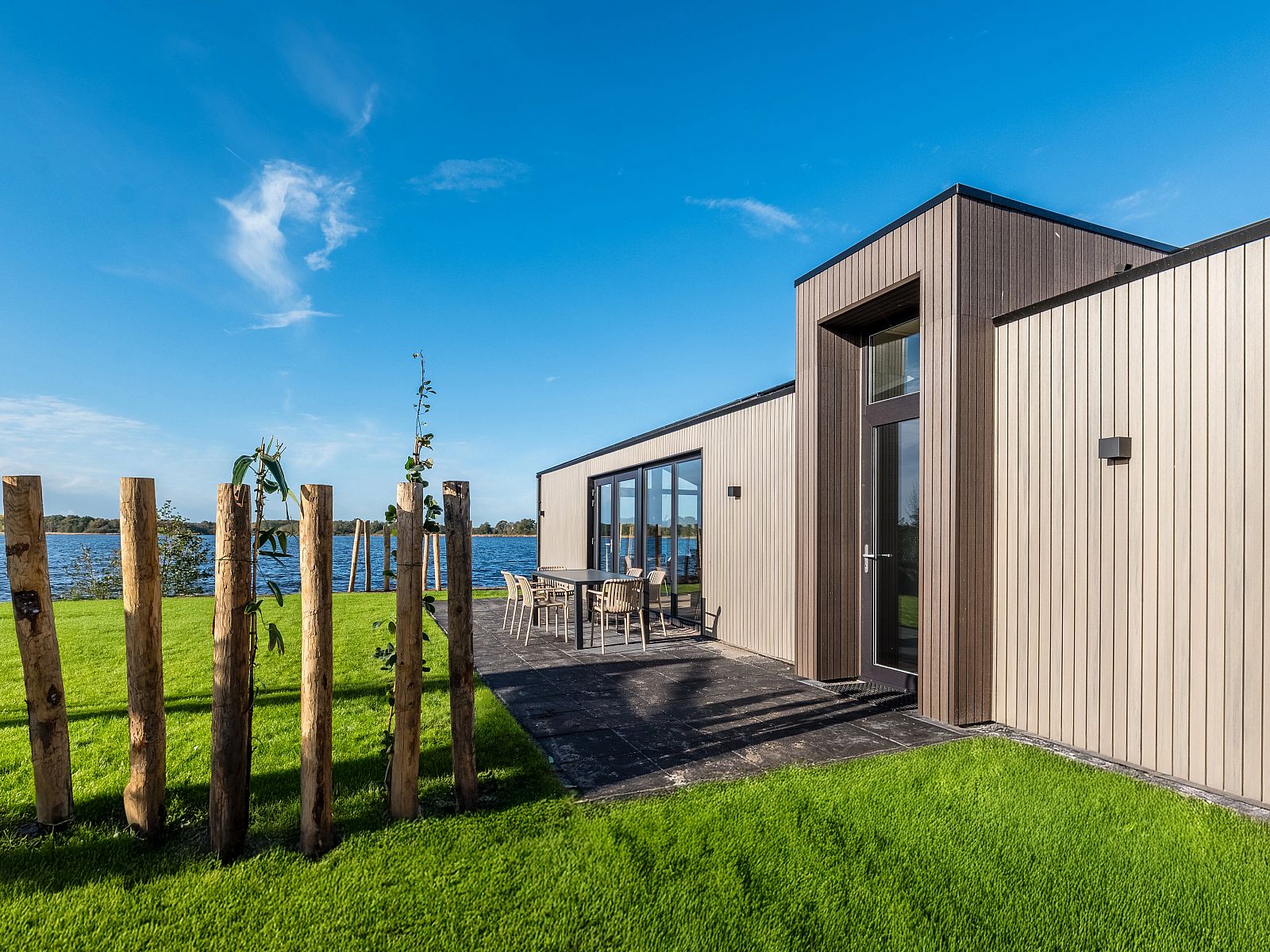 Guest house 260147 - Bungalow Het Friese platteland - 4-6 persoons lodge | 4-6B1