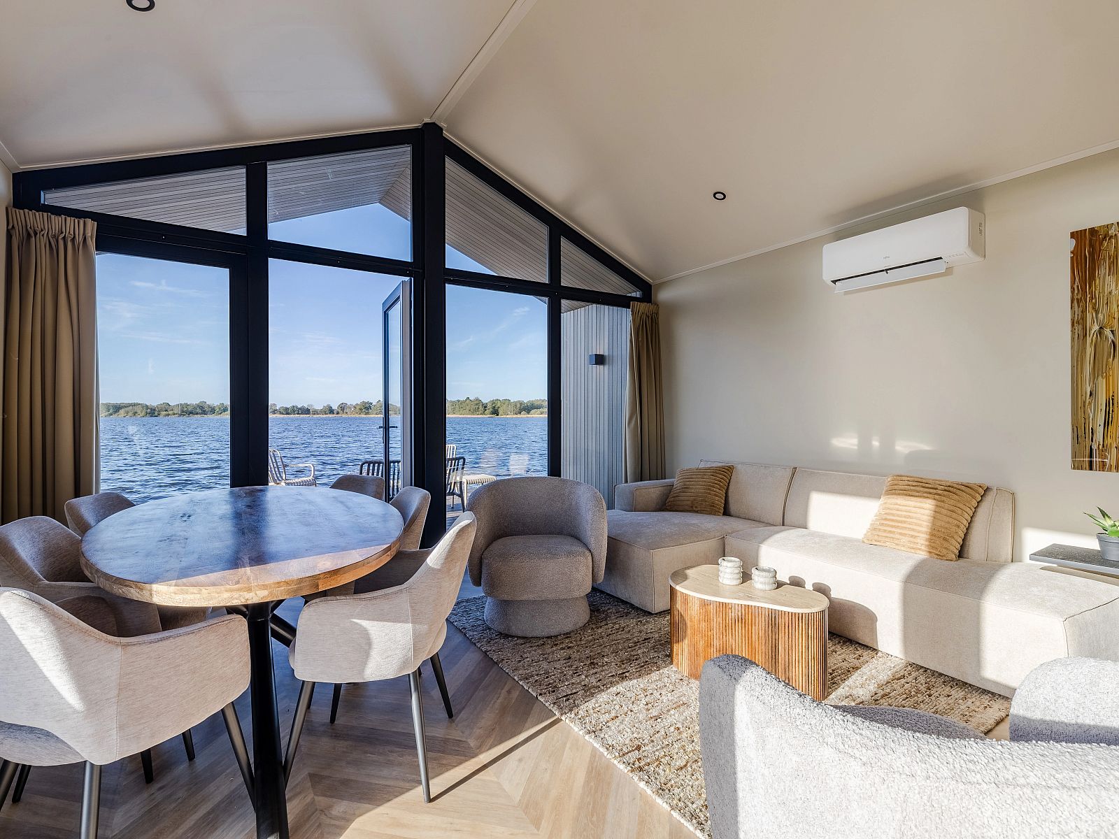 Guest house 260147 - Bungalow Het Friese platteland - 4-6 persoons lodge | 4-6B1