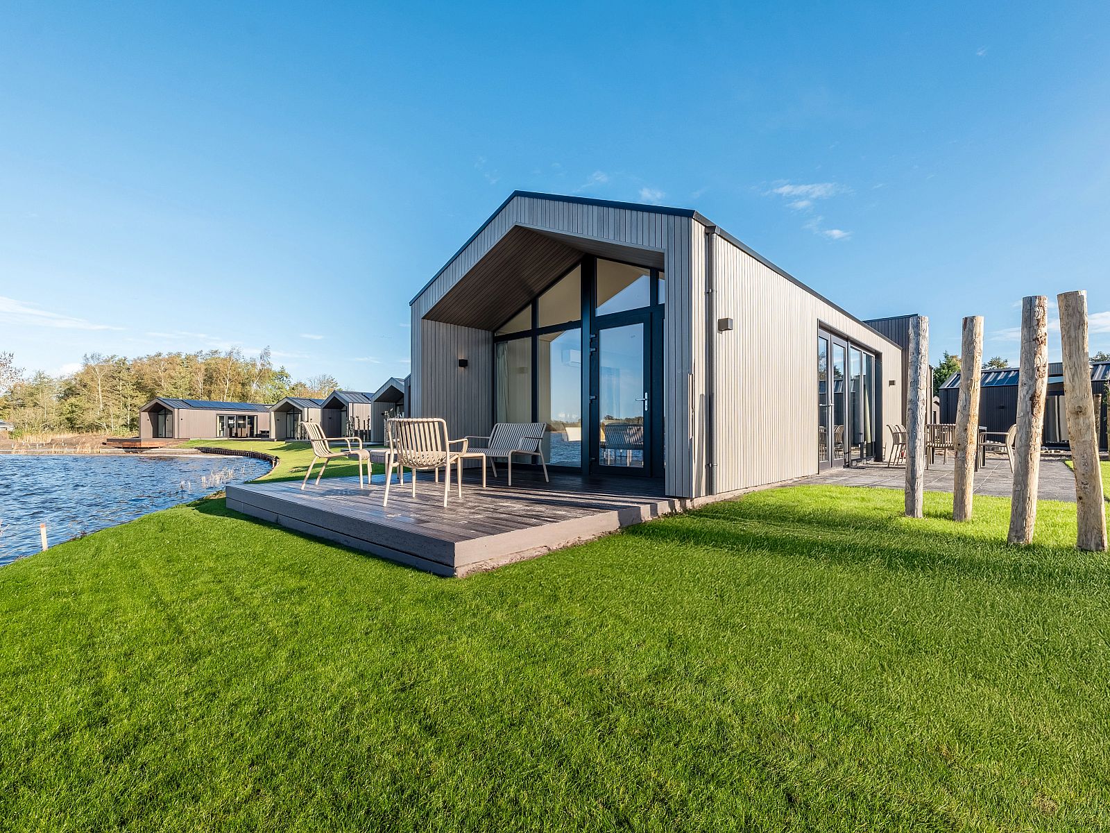 Guest house 260147 - Bungalow Het Friese platteland - 4-6 persoons lodge | 4-6B1